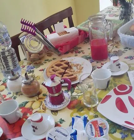 בית הארחה Sisters House 3*